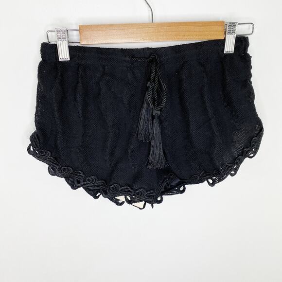 LF Native Rose Black Drawstring Waist Tassel Shorts Women's Size 8 NWT - Picture 1 of 7